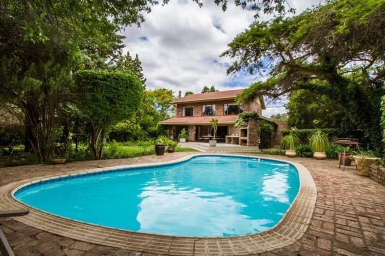 10 Steyn Oudtshoorn Exterior photo